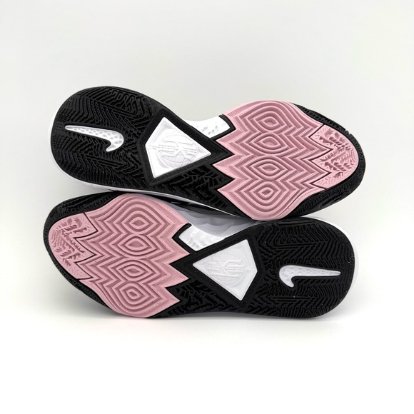 NIB New Nike Men's Kyrie 8 Basketball Shoes Size 11 White Black DJ6017 101 Court - Picture 7 of 10